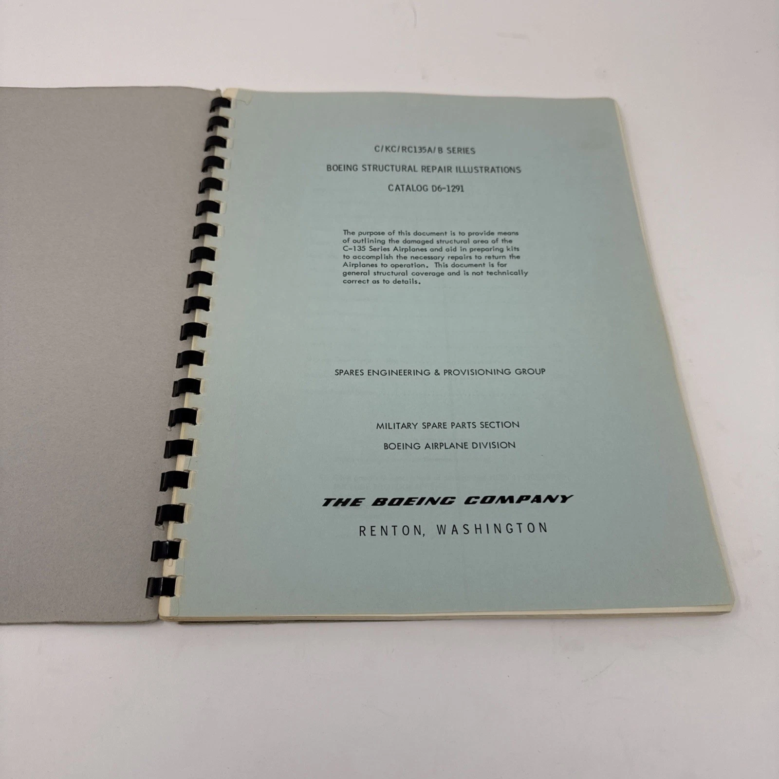 Interior page of the Boeing C-135 manual showing structural illustrations