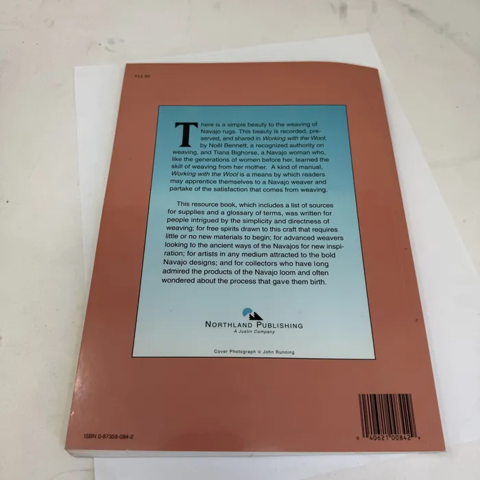 Working with the Wool by Noël Bennett and Tiana Bighorse — back cover